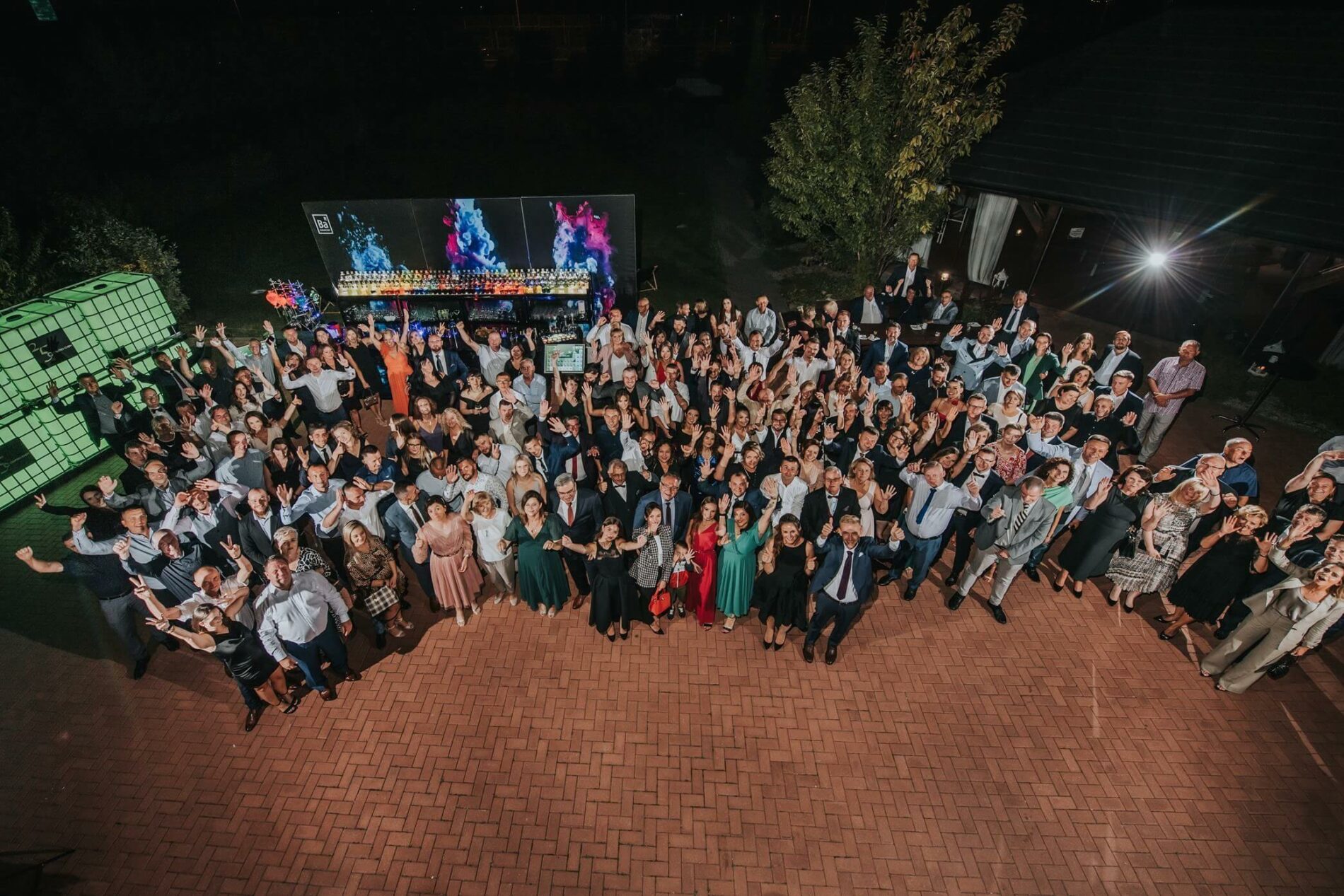 zespół Centro-chem dystrybutor surowców chemicznych